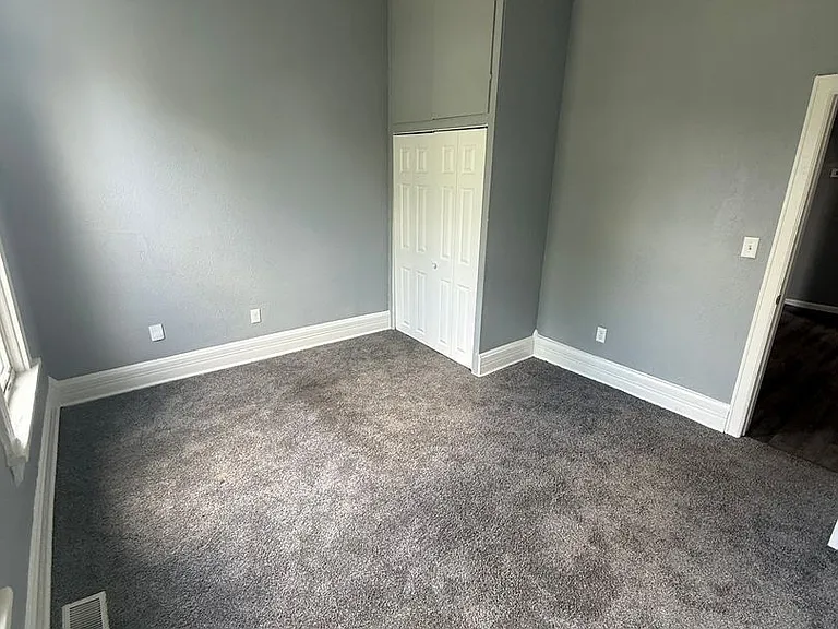 508 Howland Ave — Photo 3