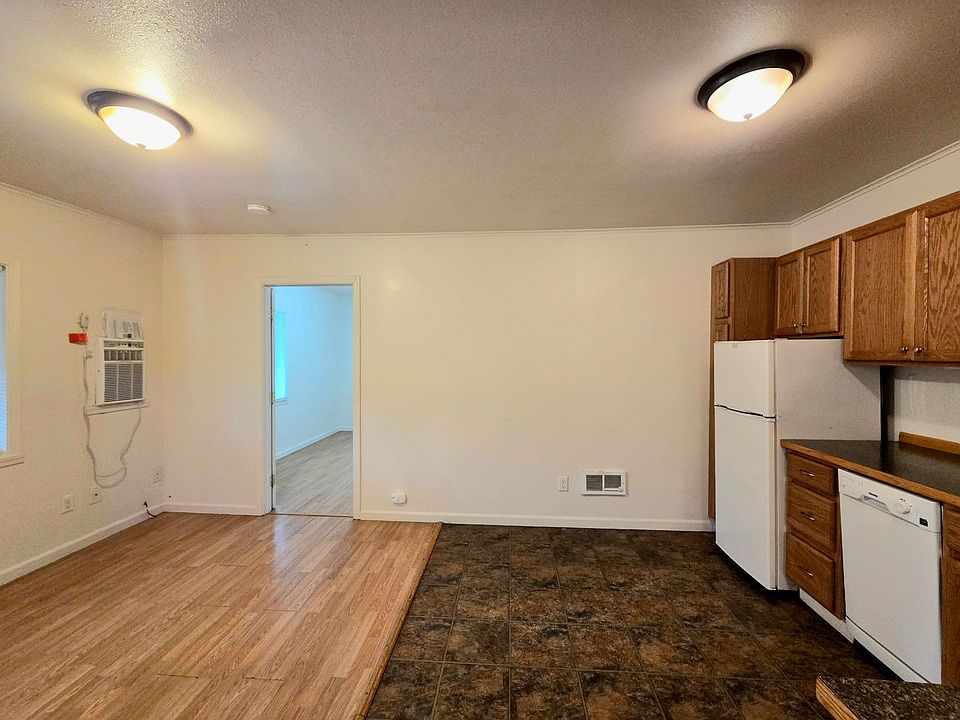 1st image of 703 Pioneer Ave #6