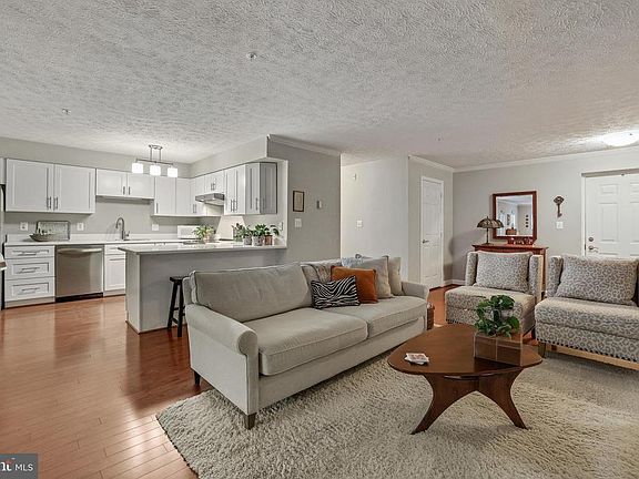 3rd image of 625 Admiral Dr Unit 107