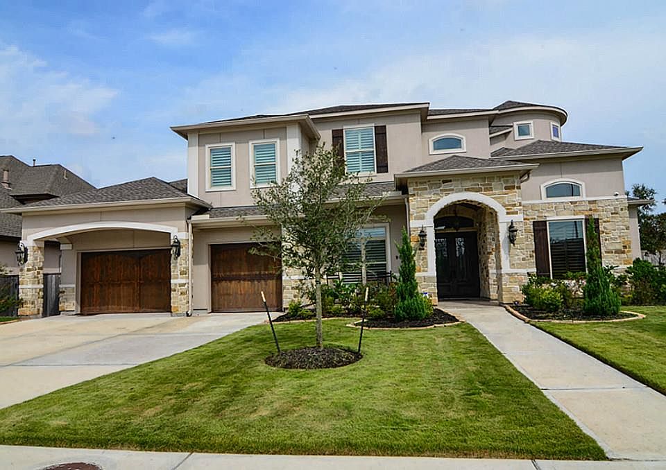 1st image of 907 Windsor Woods Ln