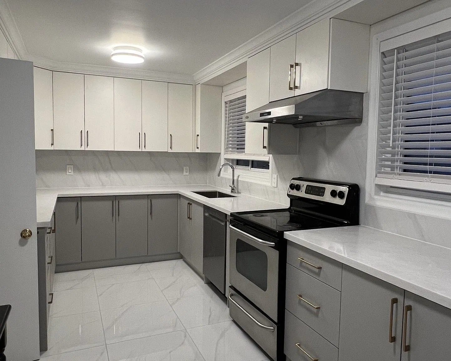 4 bed, $3,480 — Photo 3