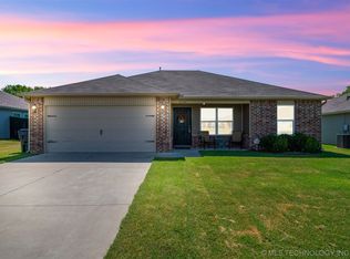 23341 S Donna Ln, Claremore, OK 74019