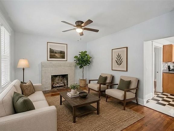 2nd image of 1417 Melrose Pkwy