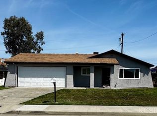 19722 Hemlock Ln, Lemoore, CA 93245