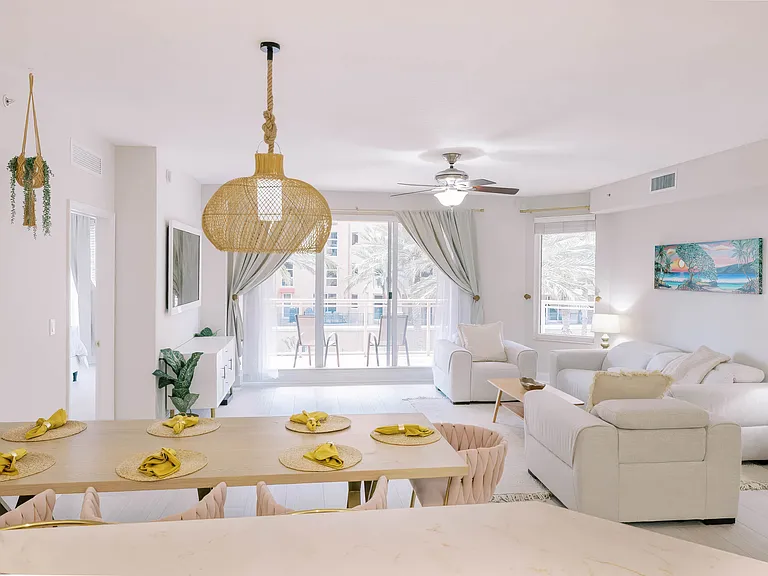 521 Mandalay Ave — Photo 8
