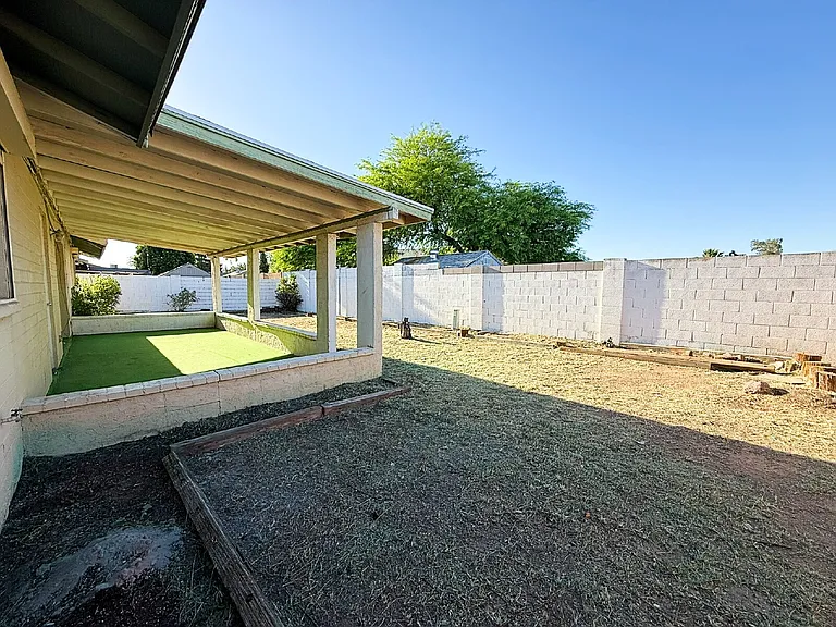5208 W Calavar Rd — Photo 35