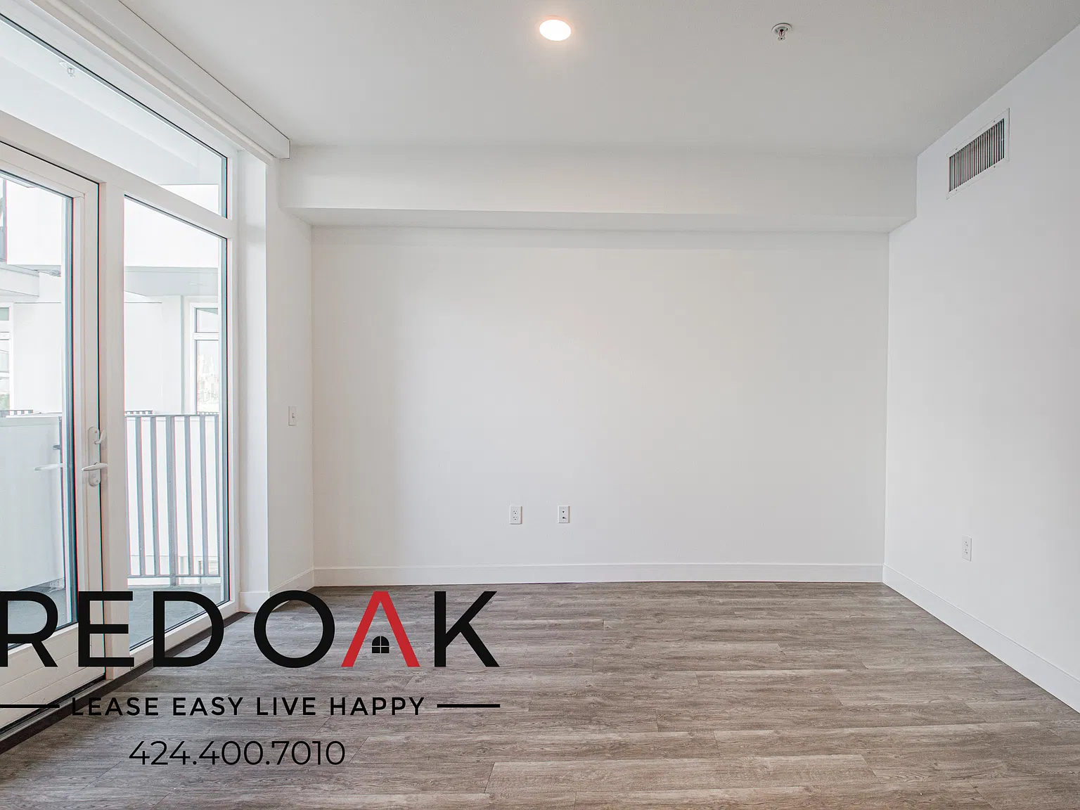 Fabulous Studio with a Den, Balcony, Great Amenities, In-Unit Washer/Dryer, and Included Parking ... — Photo 4