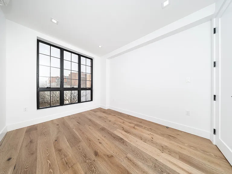311 Franklin Ave #3A — Photo 14
