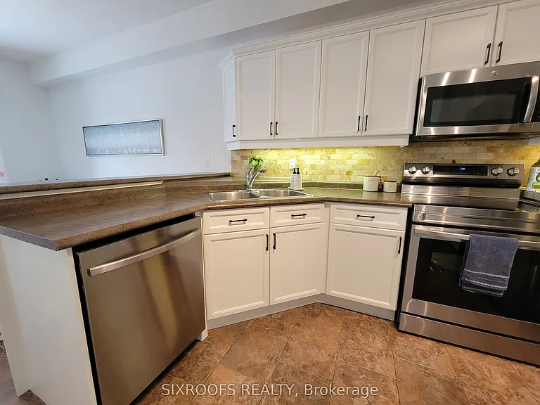 2089 Beaverbrook Ave #12 — Photo 14