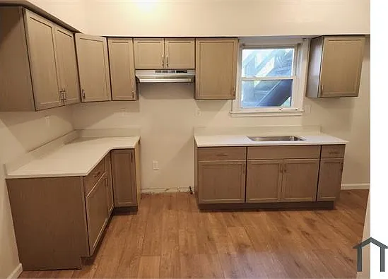 307 Mayflower St #1 — Photo 5