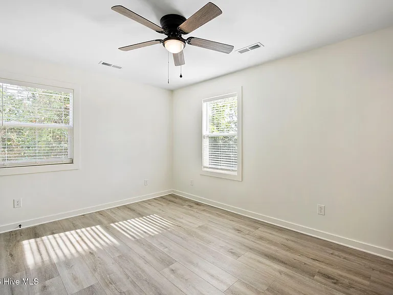 757 Silver Lake Rd — Photo 20