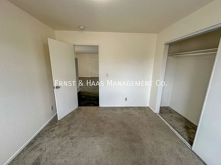 1080 Saint Louis Ave #204 — Photo 16