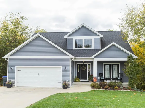 1178 E Zinnia Dr, Bloomington, IN 47401