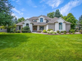50573 Hollybrook Dr, Granger, IN
