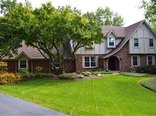 5N645 Ravine Dr, St Charles, IL 60175