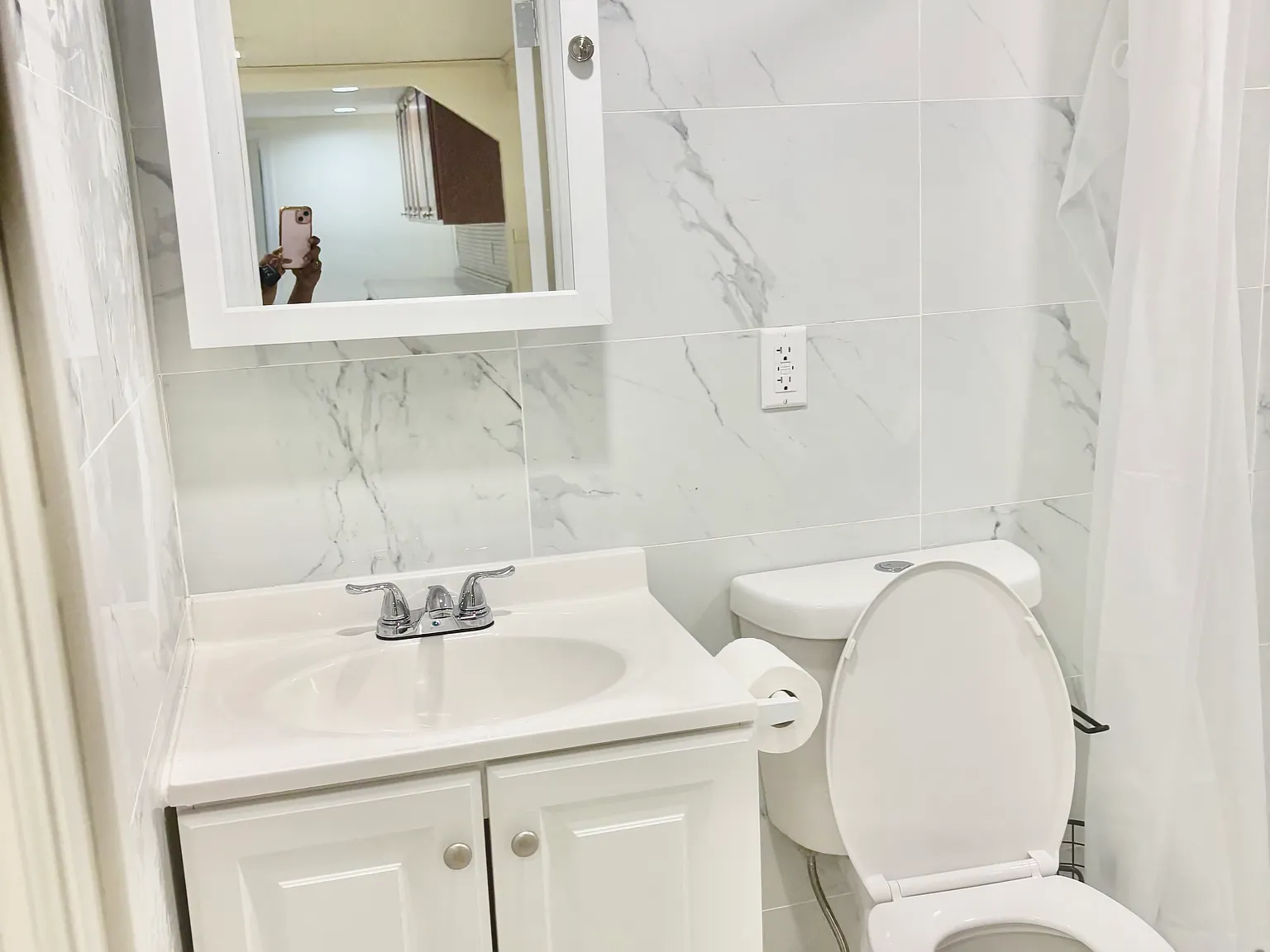 1 bed, $2,000 — Photo 2