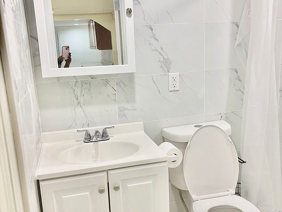 2nd image of 219 113th Ave #1