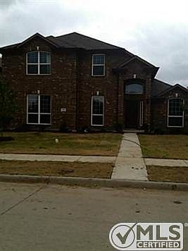 1st image of 105 Foxwood Ln