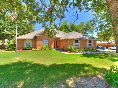 154 Woodlands Dr, Harrah, OK, 73045