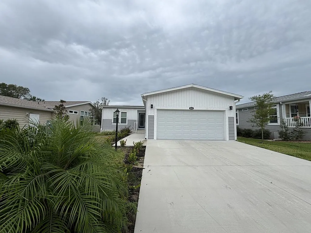 3 bed, 2.0 bath, 1600 sqft, $2,199 — Photo 1