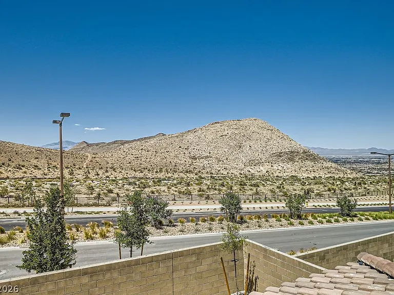 11604 Desert Hollow Ave — Photo 28