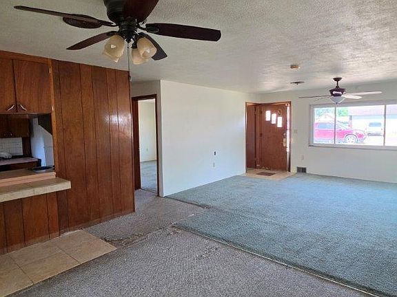 3rd image of 806 S 13th St