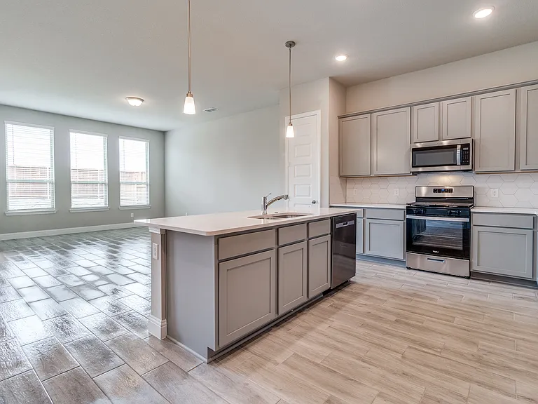 1319 Beach Blvd — Photo 11