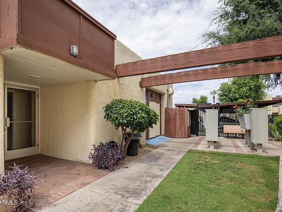 4th image of 3828 N 32ND Street #117