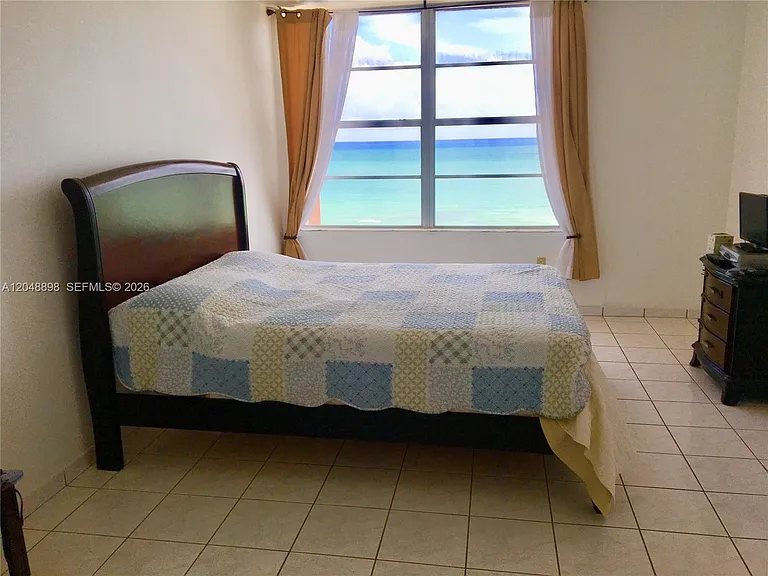 2899 Collins Ave #1143 — Photo 9