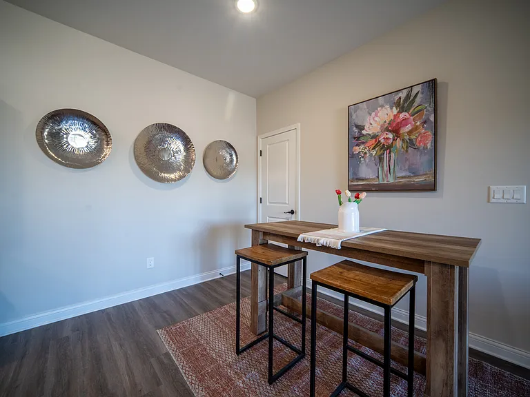 Plum Ridge Apartments — Photo 7