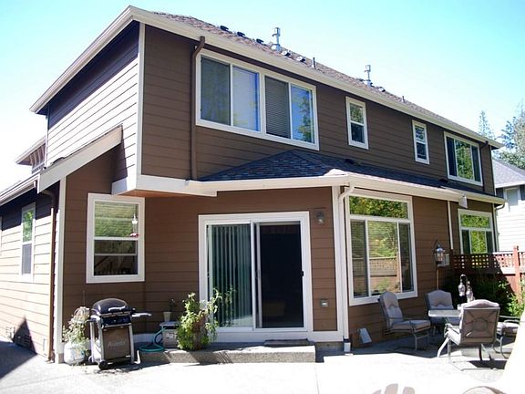 2nd image of 2526 Larchmount Dr NE