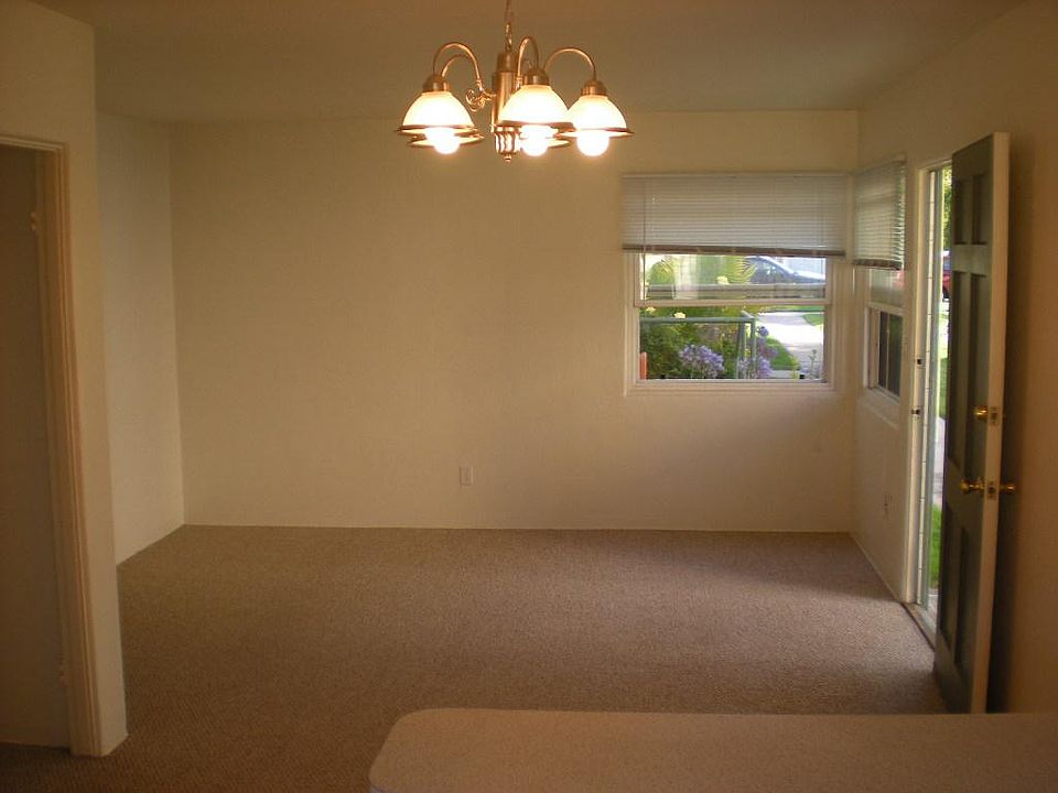 1st image of 1507 Chalcedony St