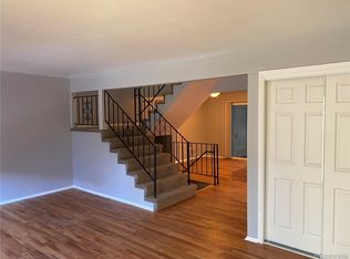 121 Oakland Ct, Aurora, CO 80011