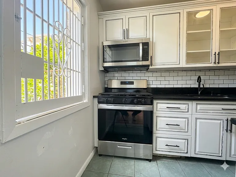 500 Flatbush Ave #3 — Photo 9