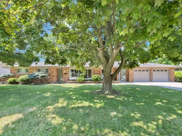 333 Barry Ave, Tecumseh, ON N8N 2G2