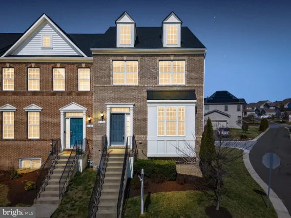 2130 Garden Grove Ln, Bowie, MD 20721