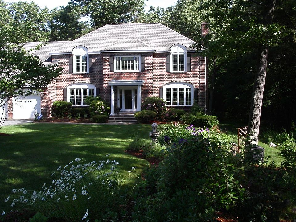 1st image of 8 Newman Hill Dr