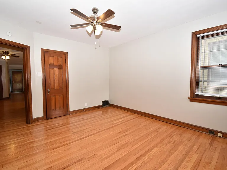 6358 Bancroft Ave — Photo 9