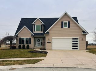 2004 Emerald Ct, Saint Marys, OH 45885