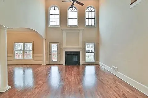 585 Cliftwood Ct — Photo 13