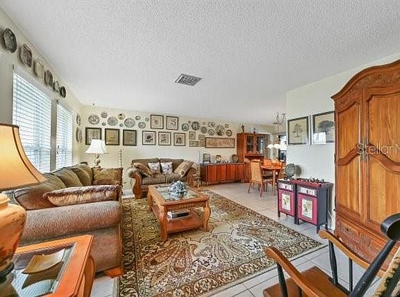 5th image of 223 Rockwood Way