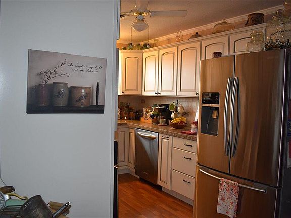 4th image of 533 Panorama Dr