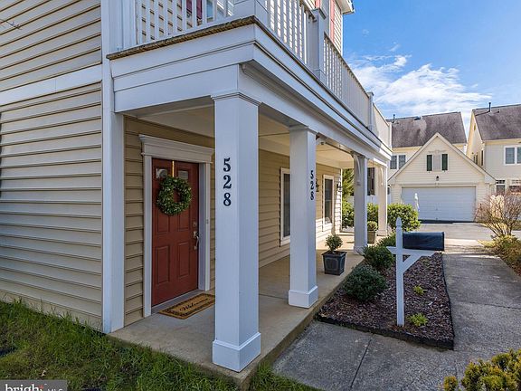 2nd image of 528 Leaning Oak Mews