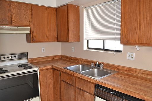 2nd image of 403 Bonfoy Ave APT C