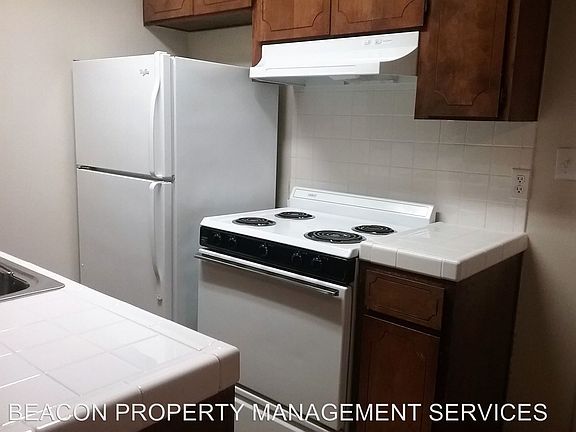 5th image of 900 N Pleasant Ave APT 3