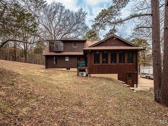 2nd image of 1000 Eureka Rd