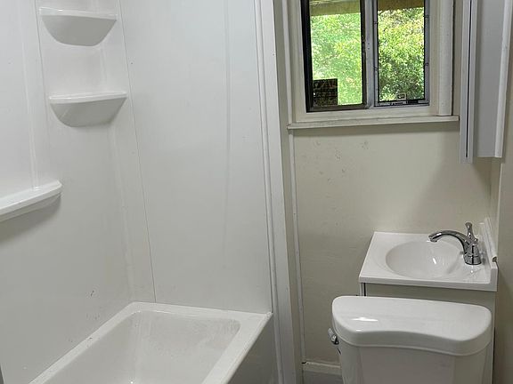 3rd image of 33 N Brockway Ave #35