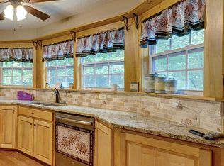 624 Ravencliff Rd, Ellijay, GA 30540