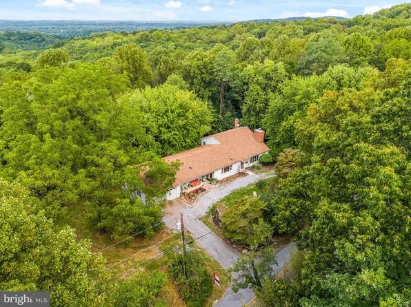 1108 Hoffmaster Rd, Knoxville, MD 21758