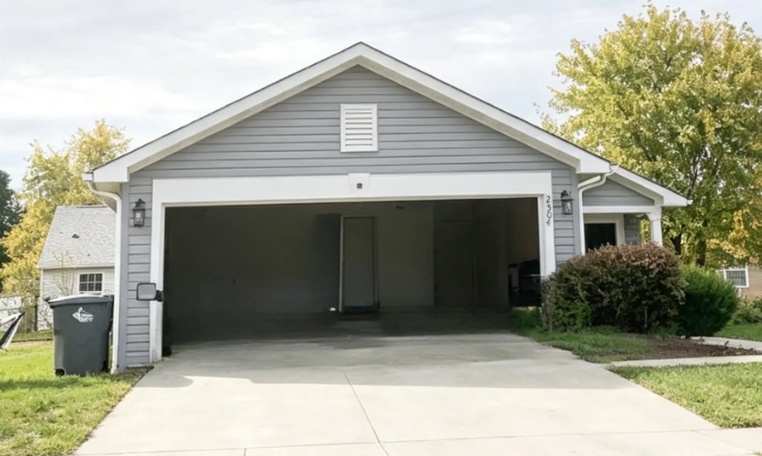 3 bed, 2.0 bath, 1200 sqft, $1,575 — Photo 1